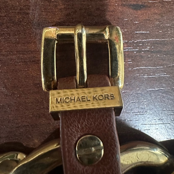 Michael Kors Wrap around gold and leather bracelet - Picture 3 of 6